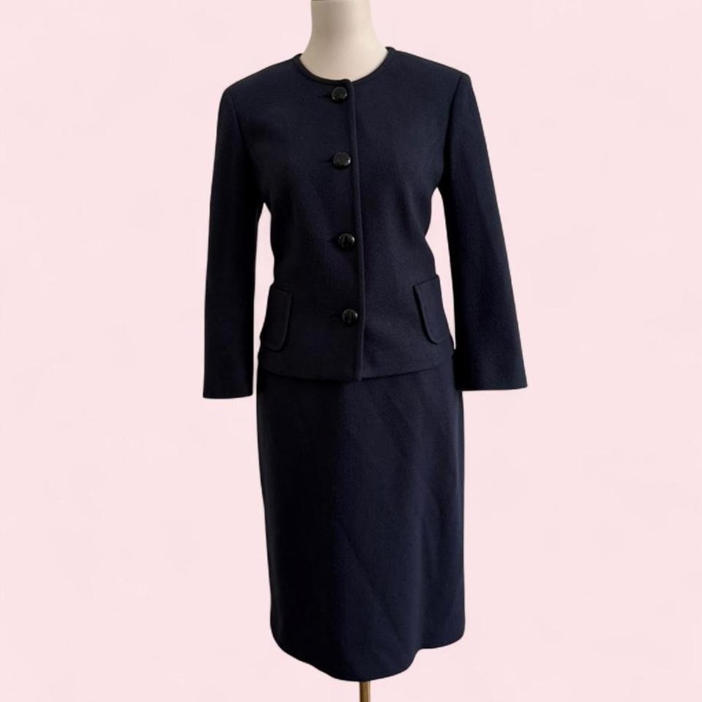Vintage Cambia Navy Blue 100% Virgin Wool Skirt Suit Button Front Size 8